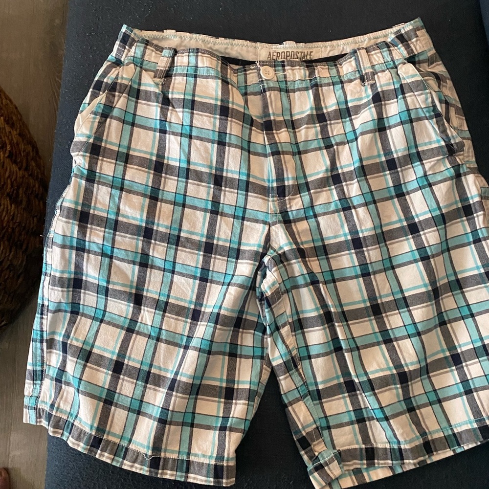 Aeropostale Plaid shorts. Size 36. Great condition. Turquoise/white/blackish.